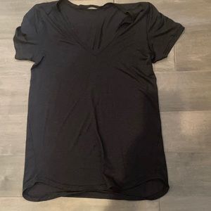 Lululemon v-neck tee